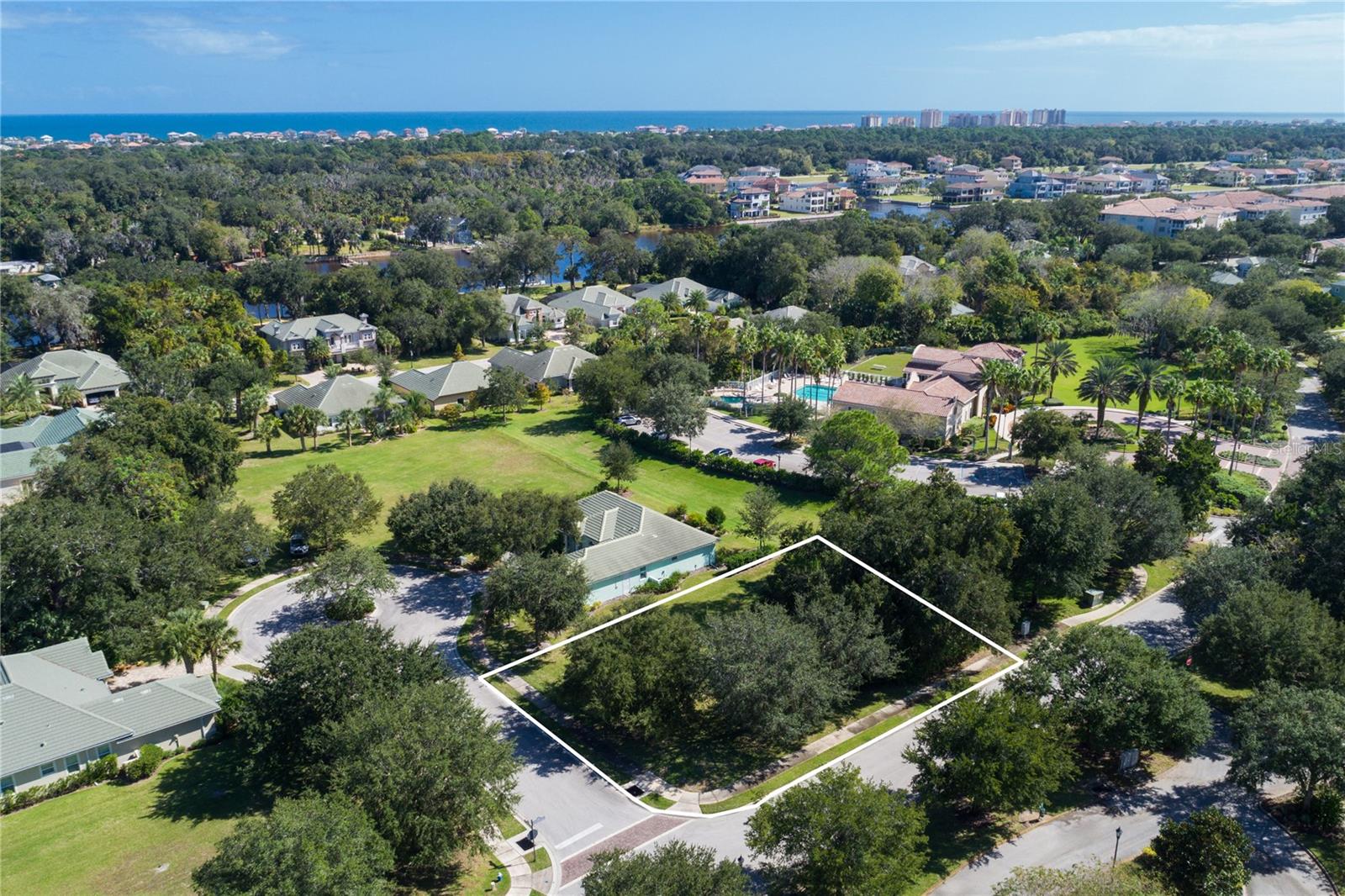 Image 6 of 49 For 2 Holly Court