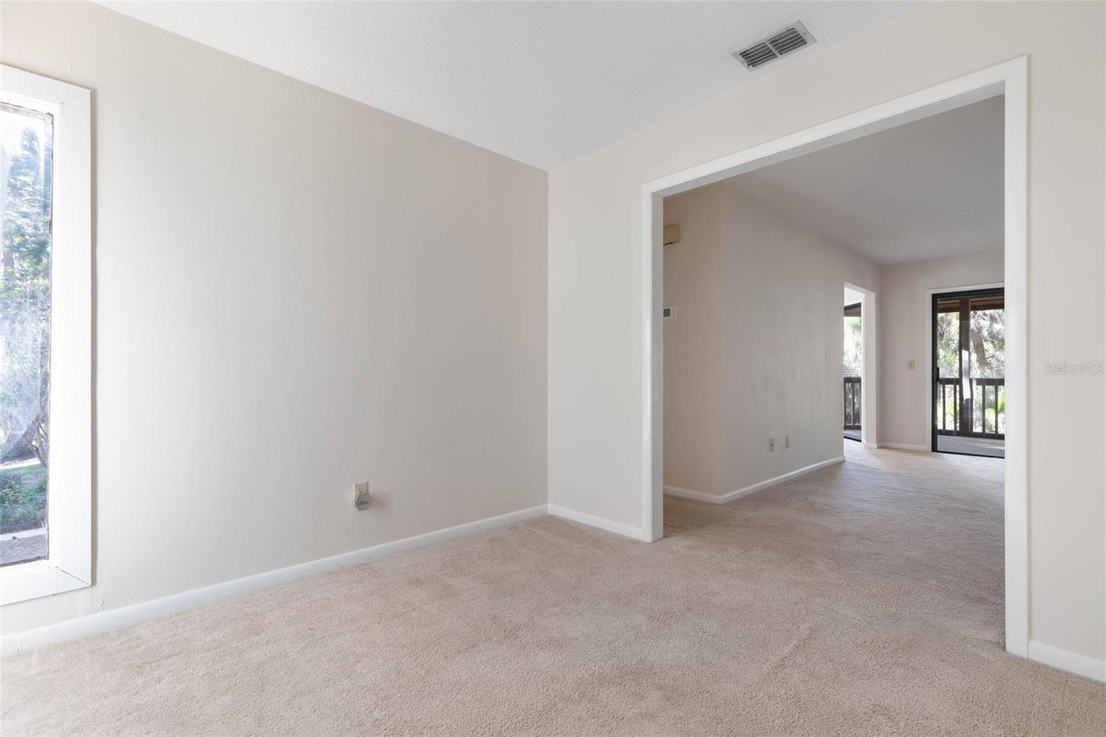 Image 10 of 53 For 6 Greenbriar Court 6