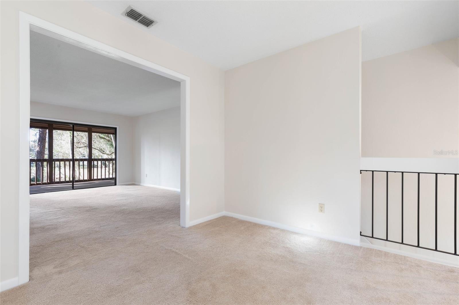 Image 11 of 53 For 6 Greenbriar Court 6