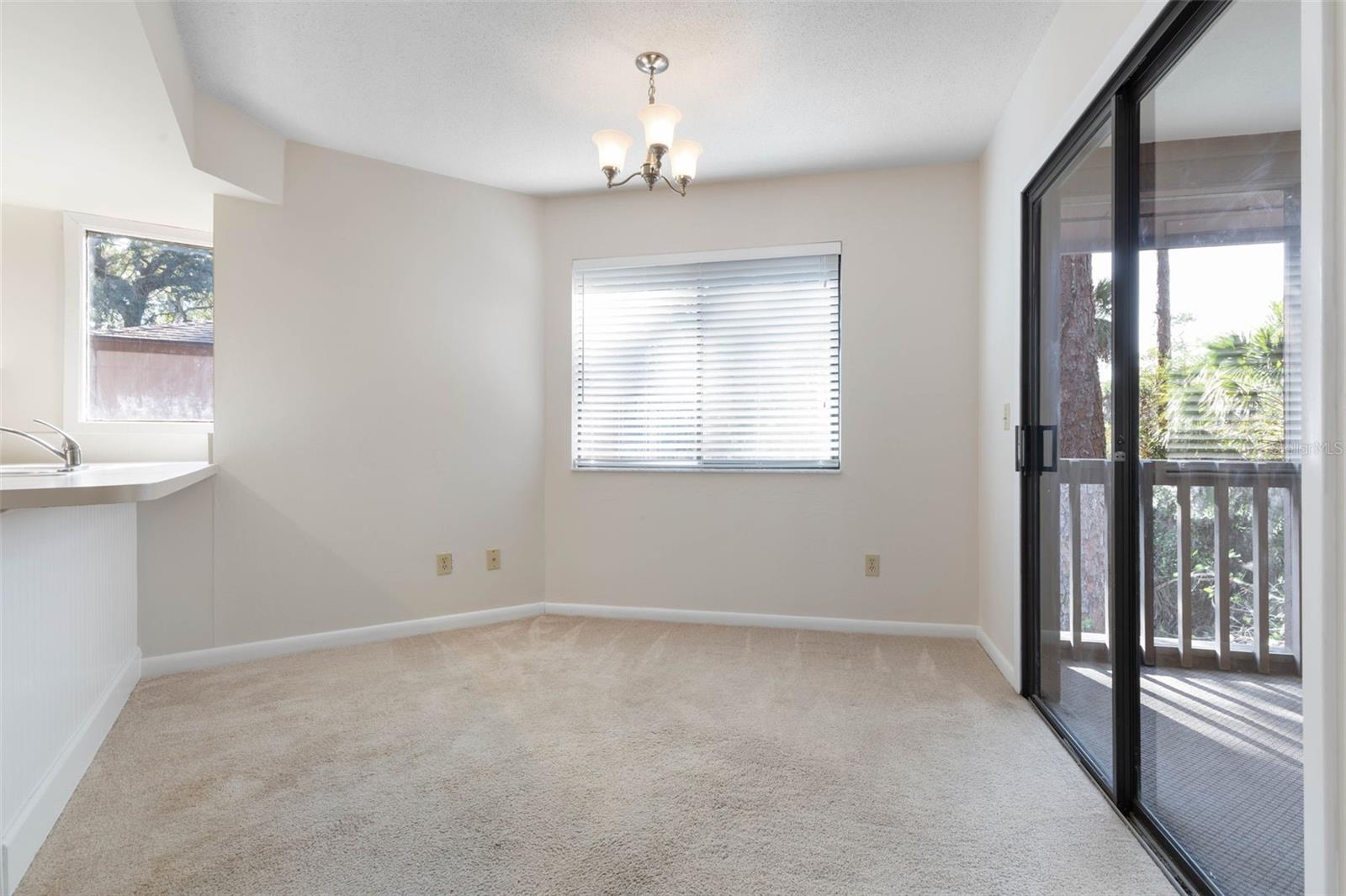 Image 12 of 53 For 6 Greenbriar Court 6