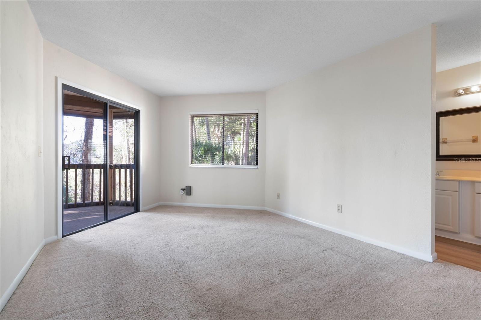 Image 19 of 53 For 6 Greenbriar Court 6