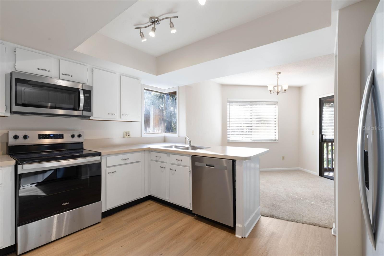 Image 2 of 53 For 6 Greenbriar Court 6