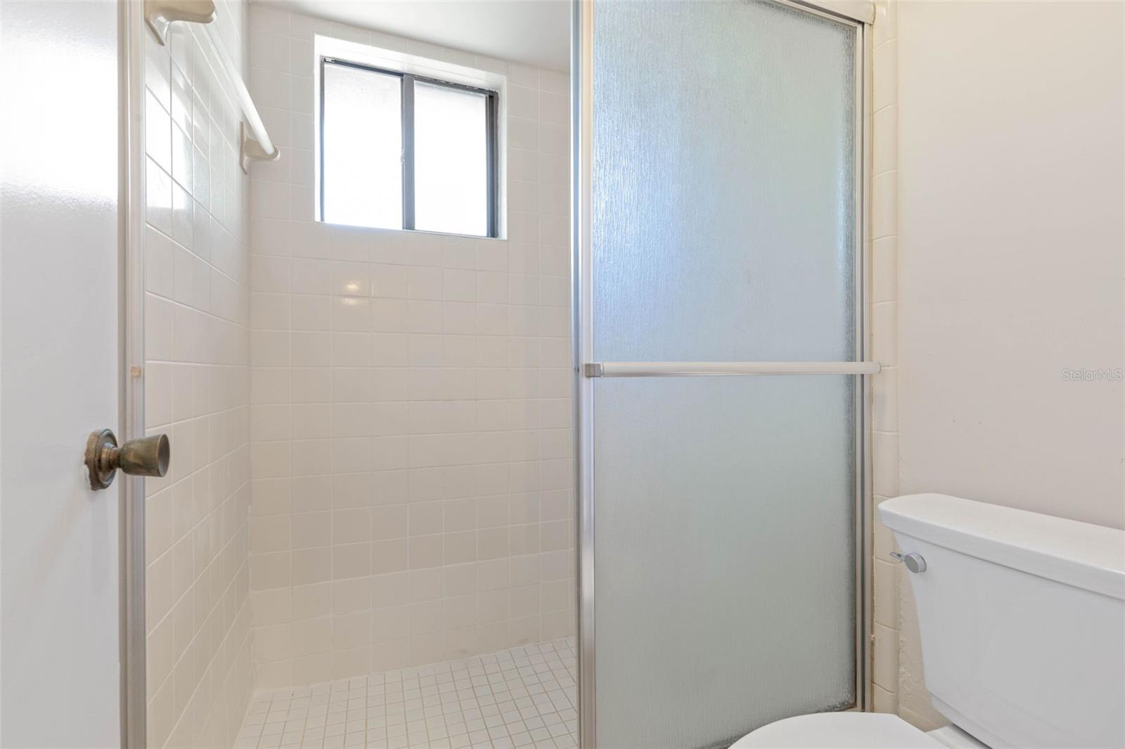 Image 22 of 53 For 6 Greenbriar Court 6