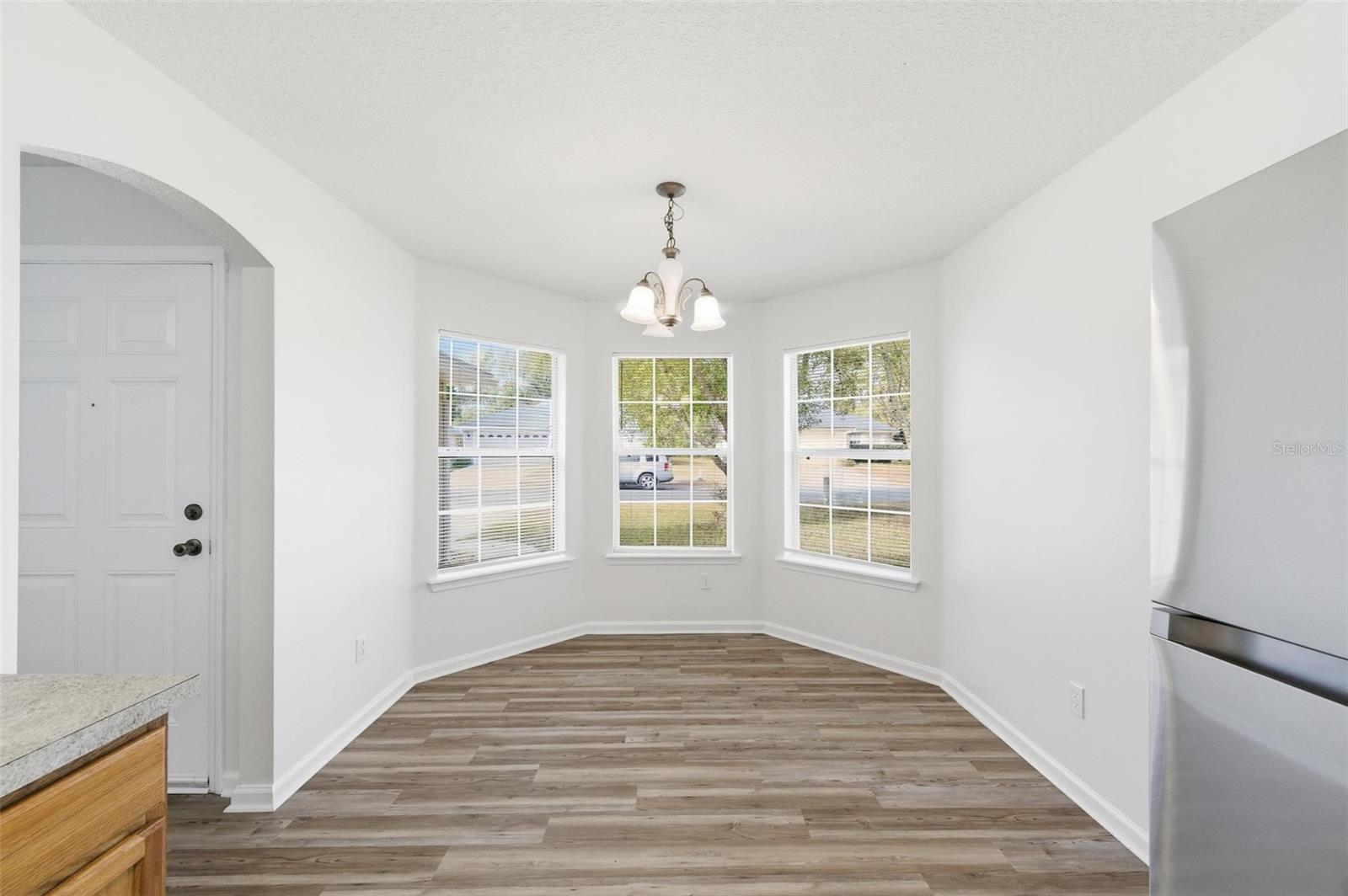 Image 12 of 57 For 2537 Blackstone Court