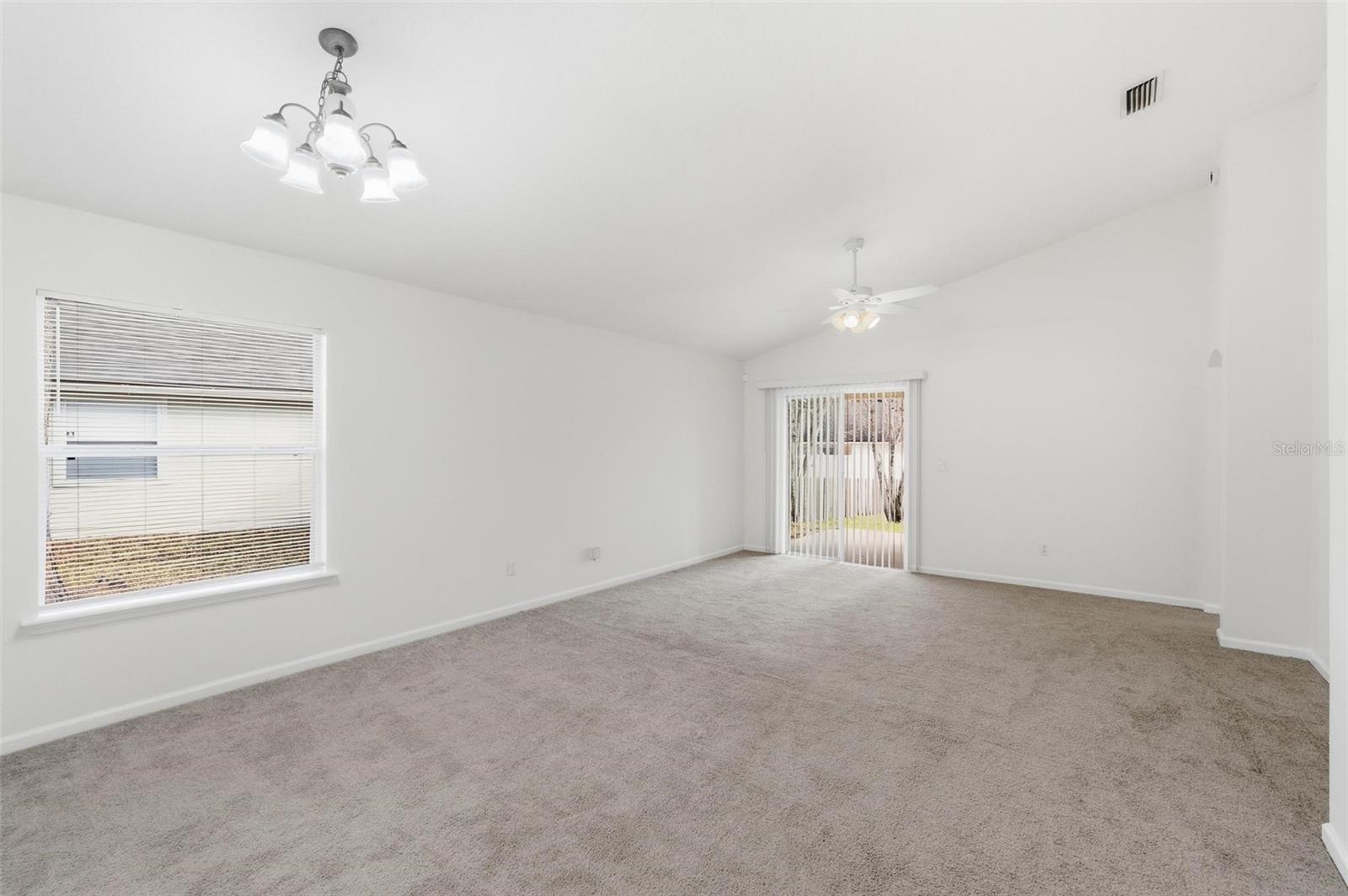 Image 15 of 57 For 2537 Blackstone Court