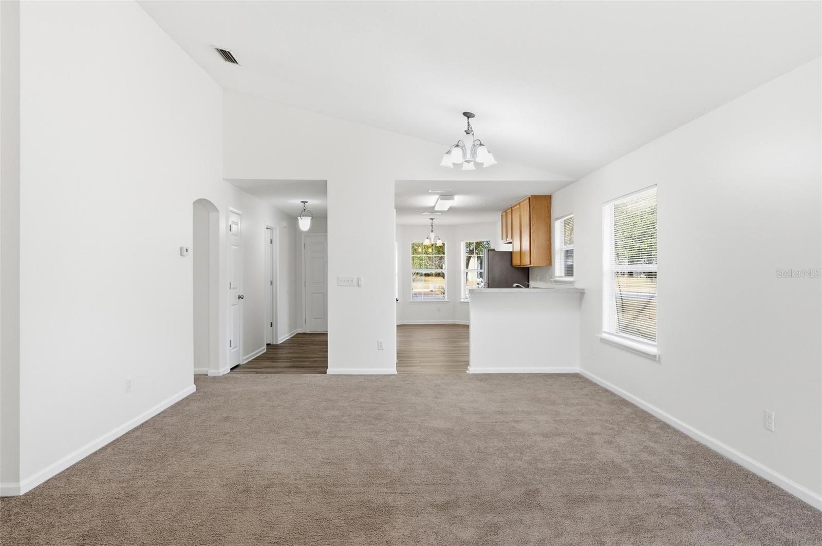 Image 16 of 57 For 2537 Blackstone Court