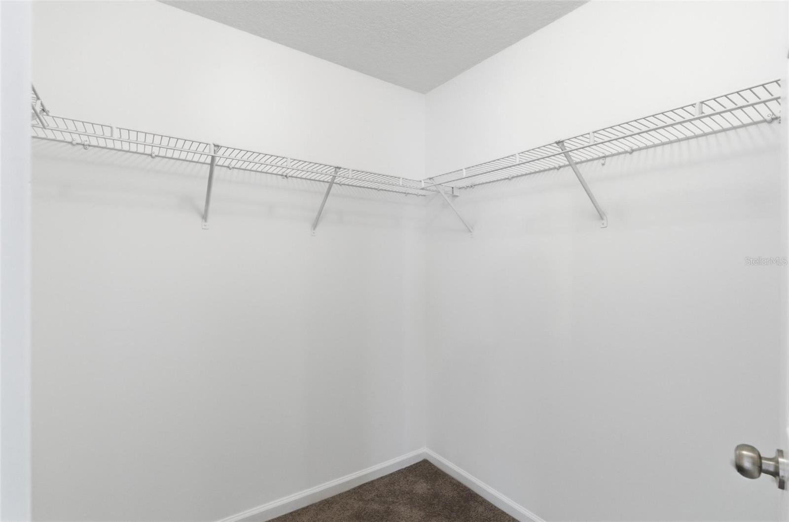 Image 23 of 57 For 2537 Blackstone Court