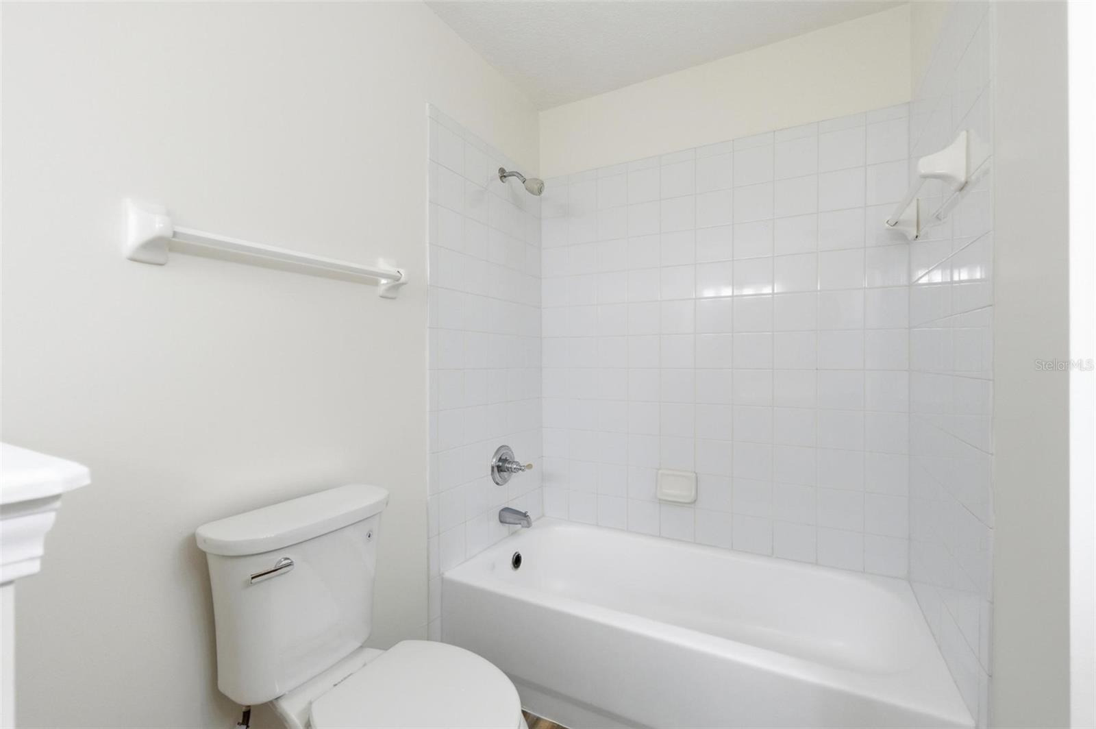 Image 25 of 57 For 2537 Blackstone Court