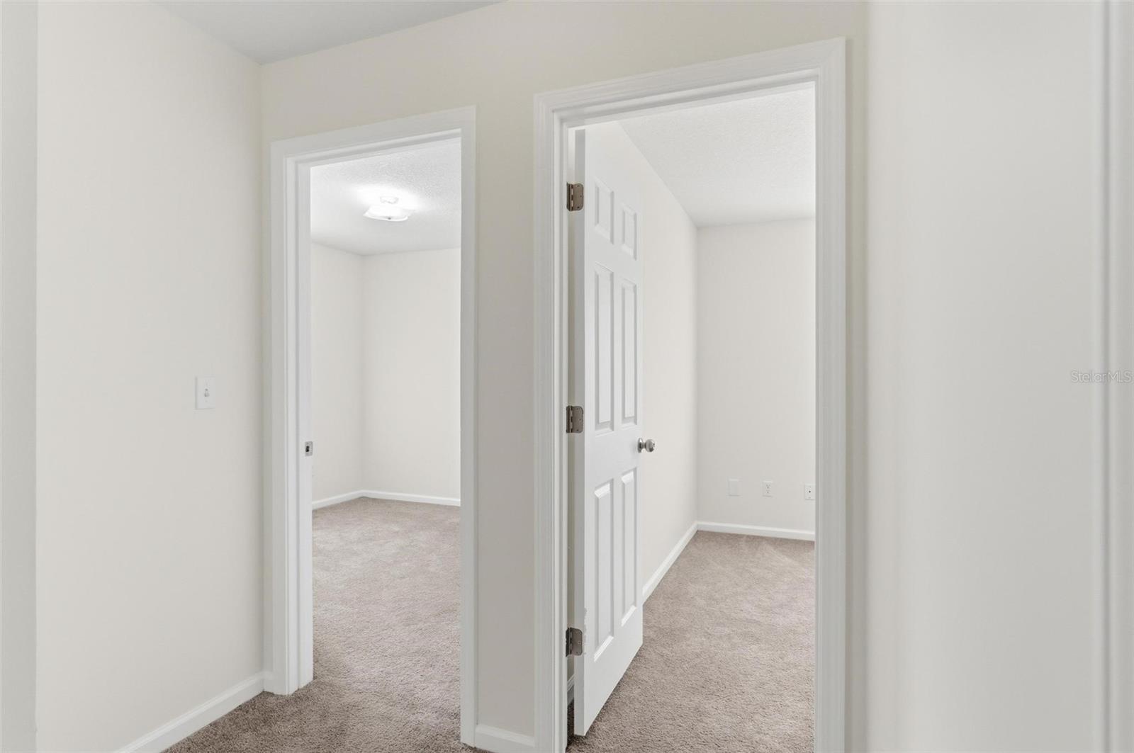 Image 33 of 57 For 2537 Blackstone Court