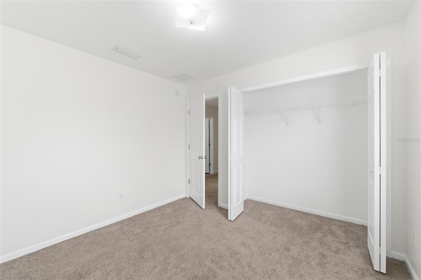 Image 38 of 57 For 2537 Blackstone Court