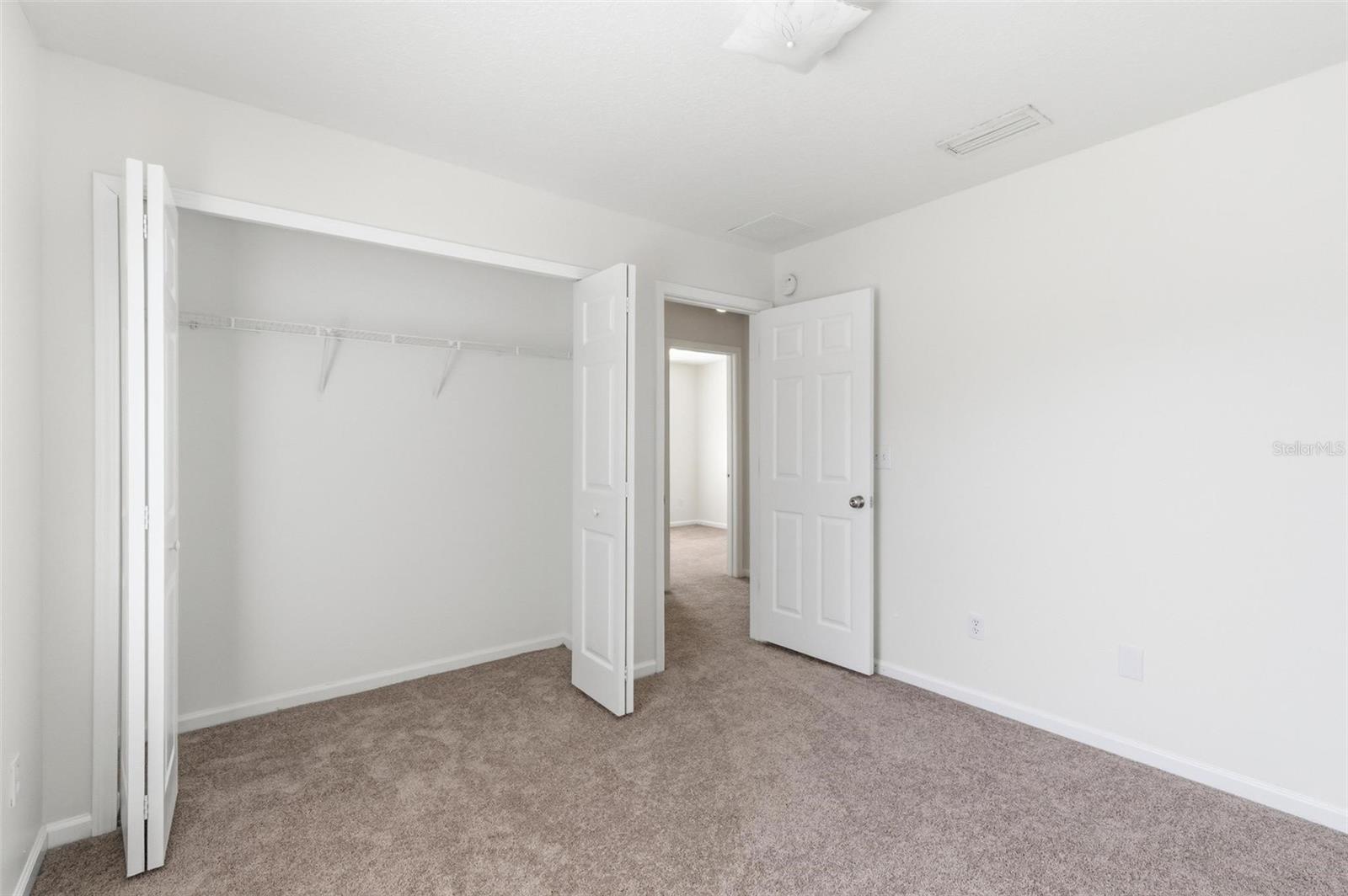 Image 42 of 57 For 2537 Blackstone Court