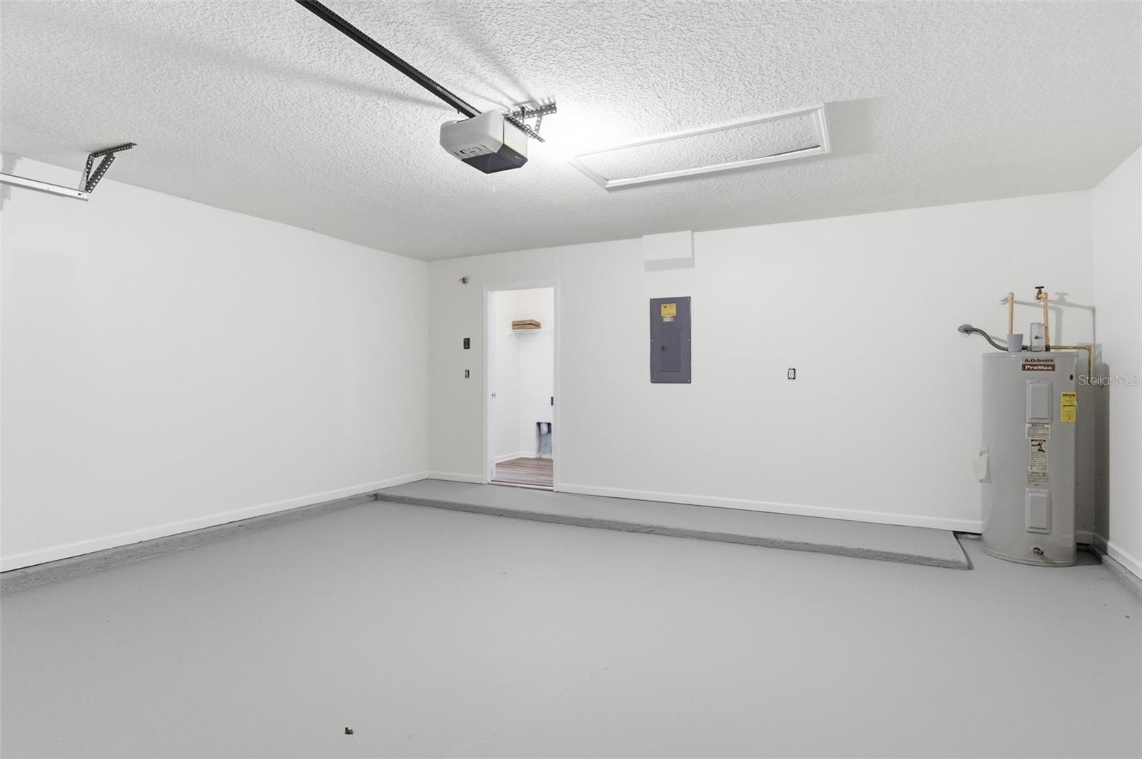 Image 46 of 57 For 2537 Blackstone Court