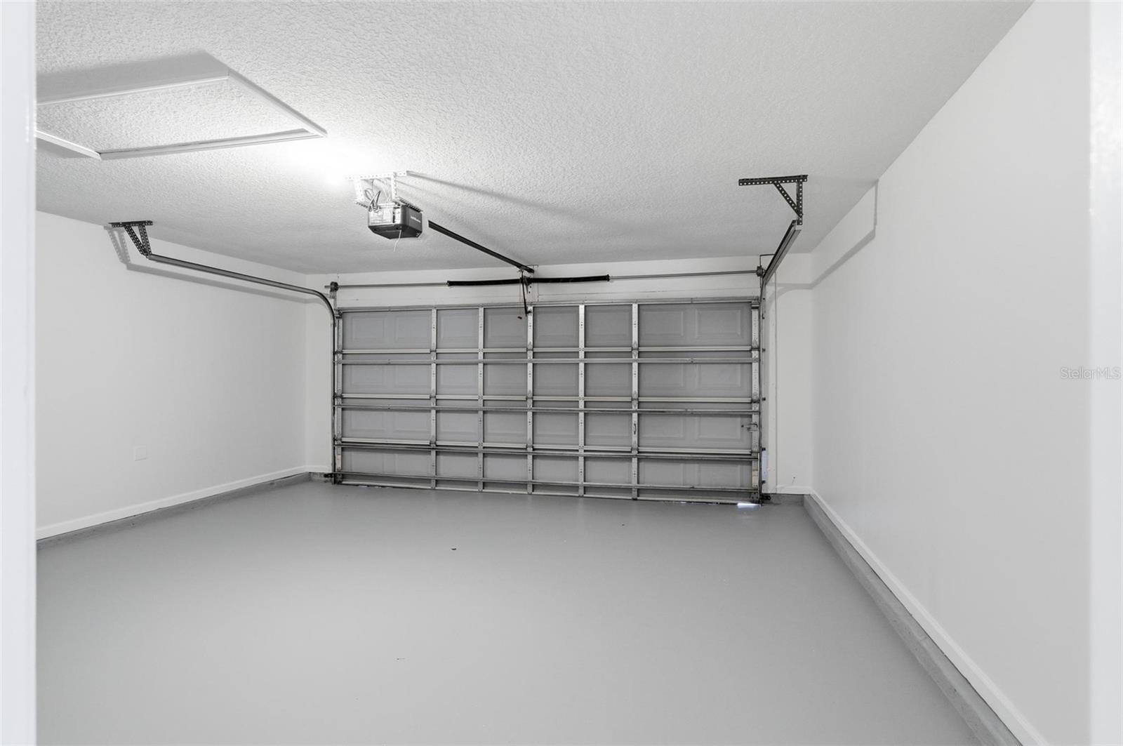 Image 47 of 57 For 2537 Blackstone Court