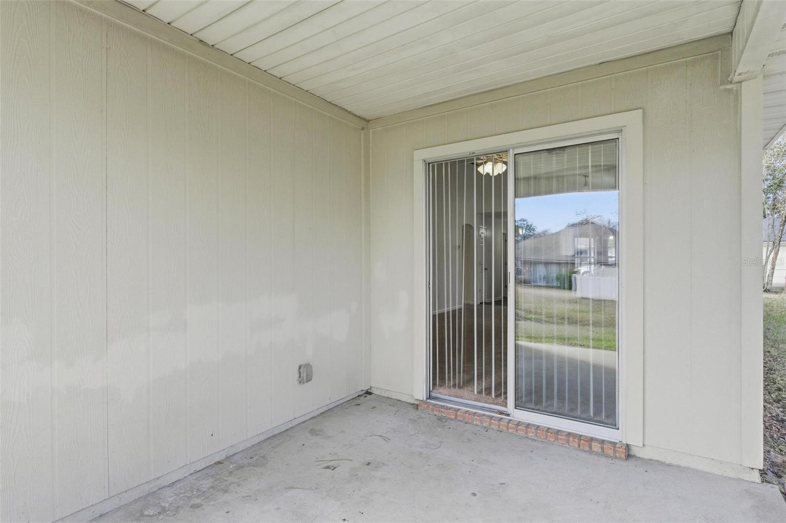 Image 48 of 57 For 2537 Blackstone Court