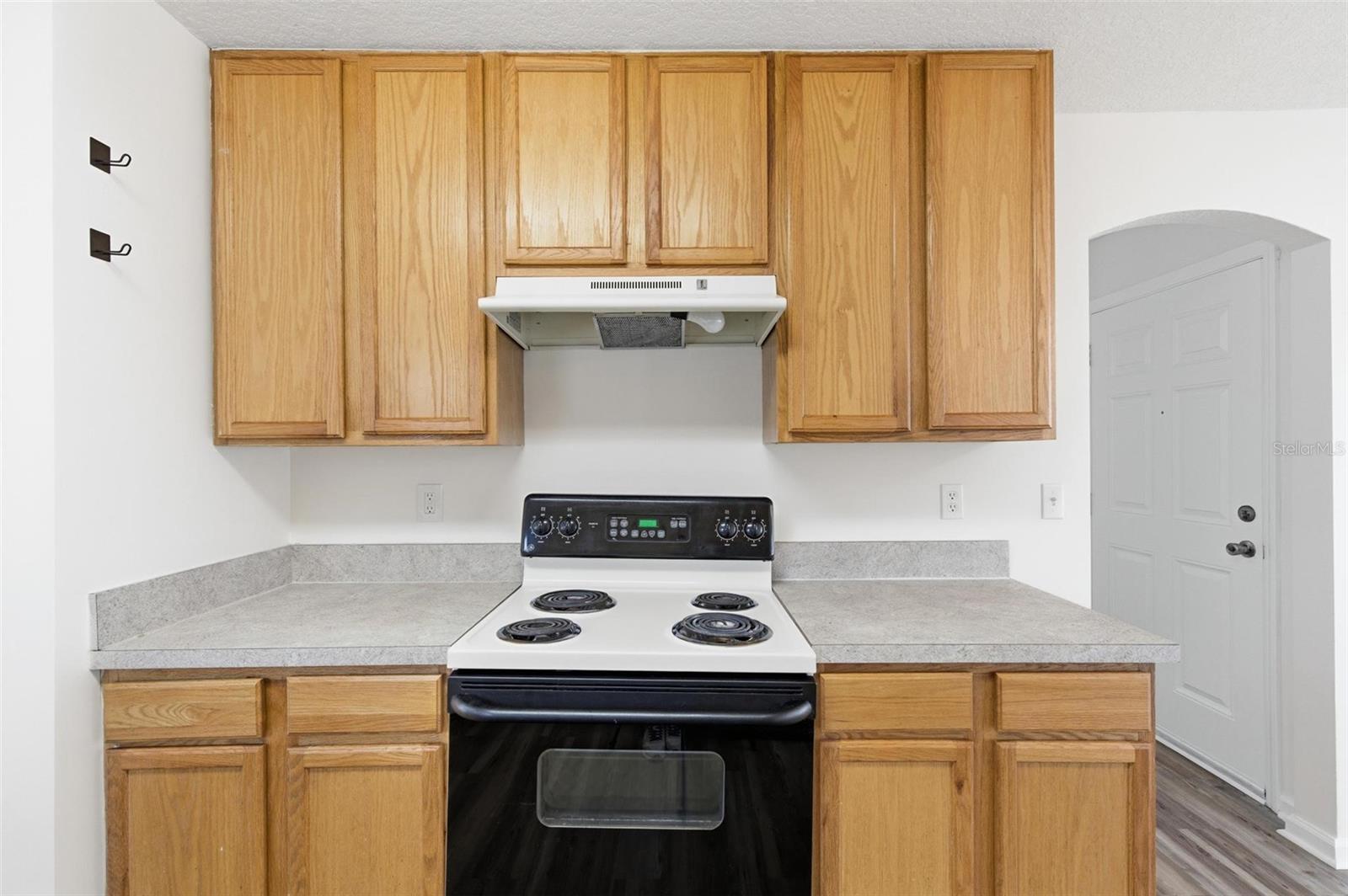 Image 7 of 57 For 2537 Blackstone Court