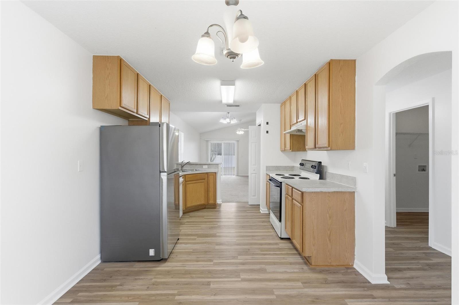 Image 8 of 57 For 2537 Blackstone Court