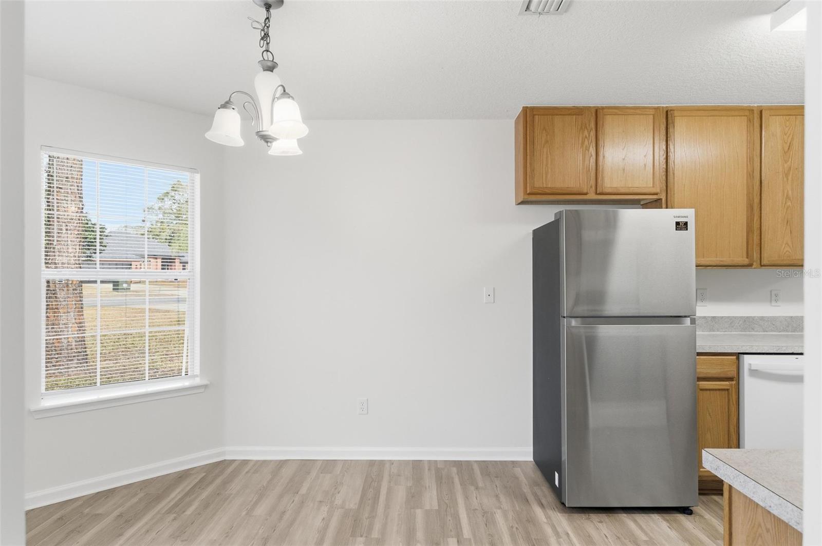 Image 9 of 57 For 2537 Blackstone Court