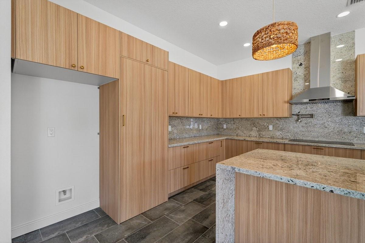 Image 16 of 72 For 7 Crandon Court