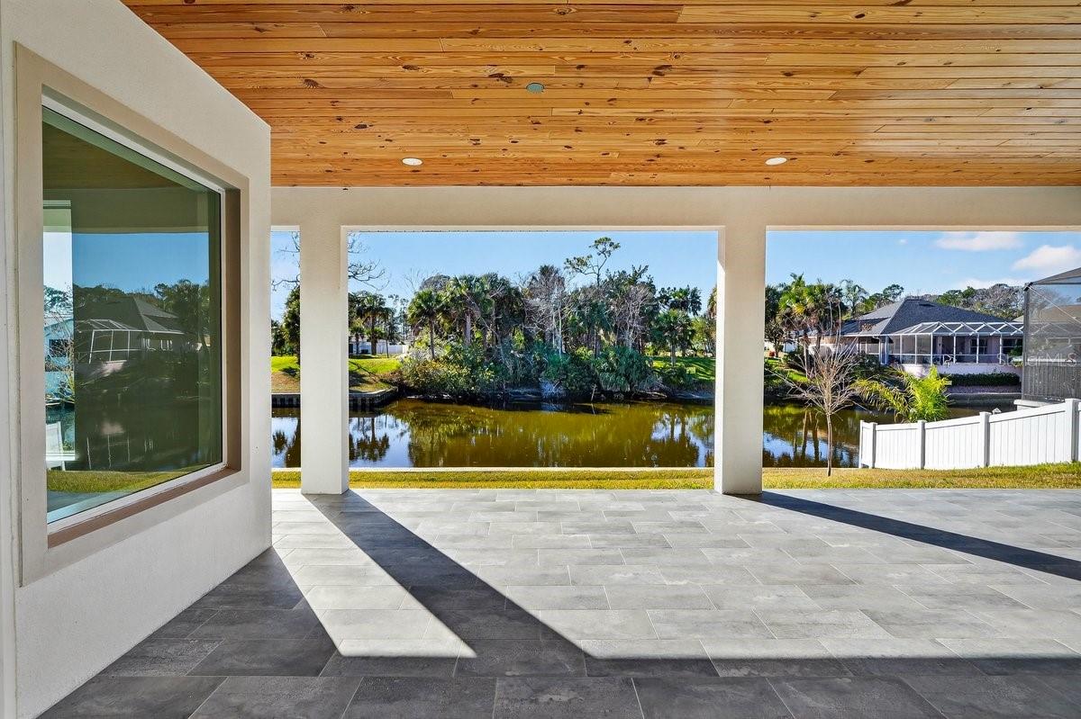 Image 61 of 72 For 7 Crandon Court