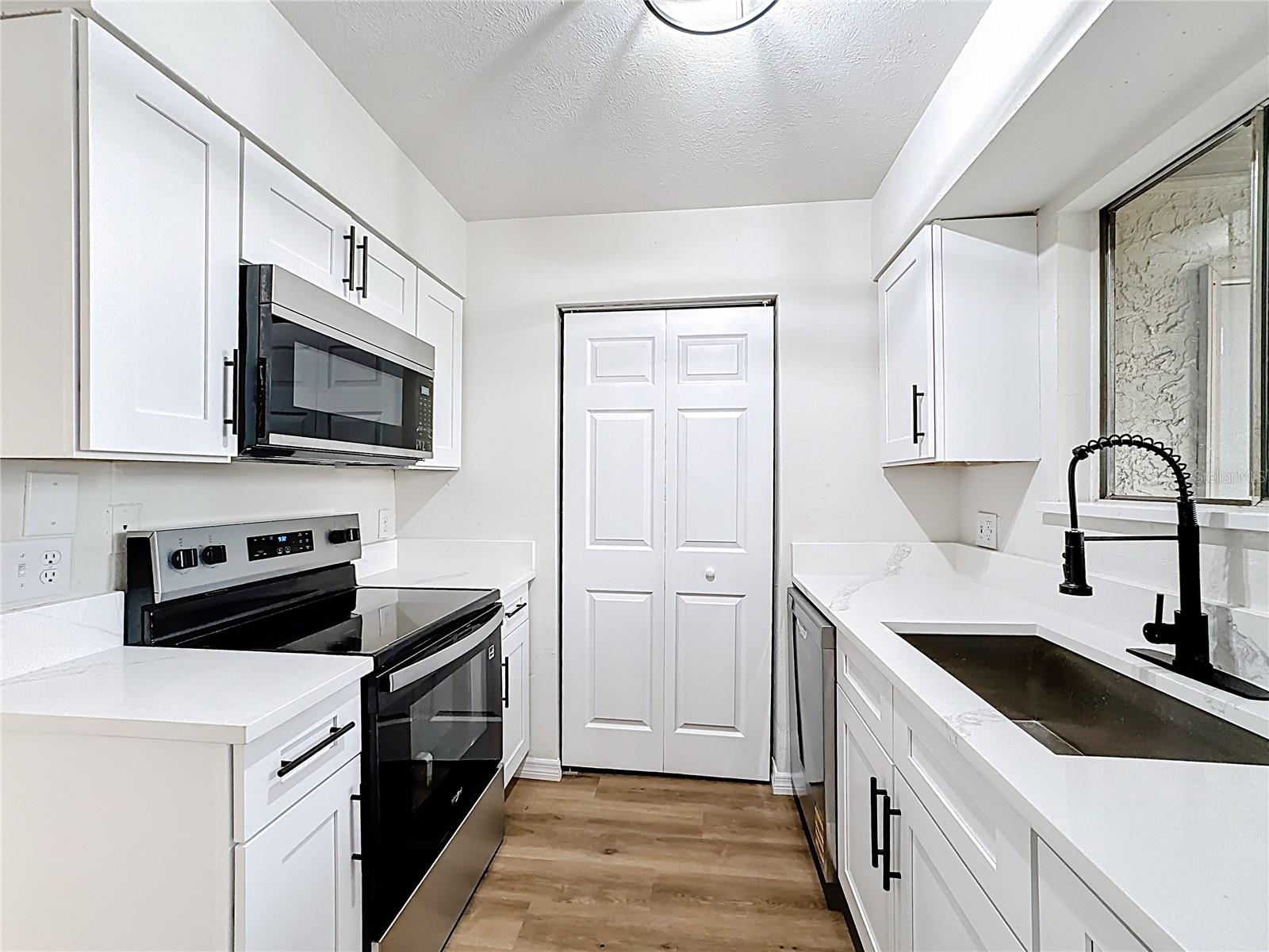 Image 16 of 51 For 4445 Rayfield Drive