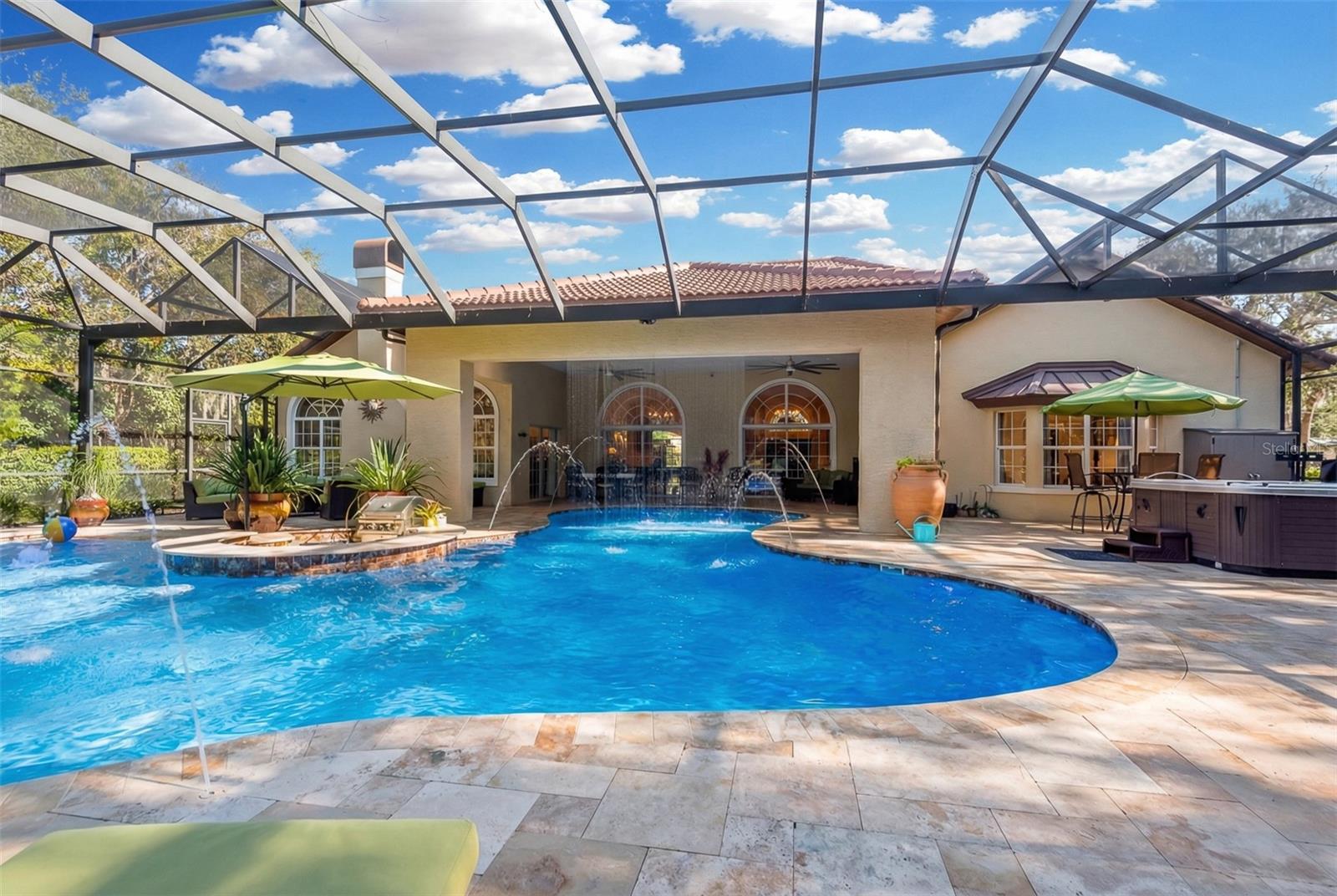 Image 20 of 53 For 8 Rue Renoir