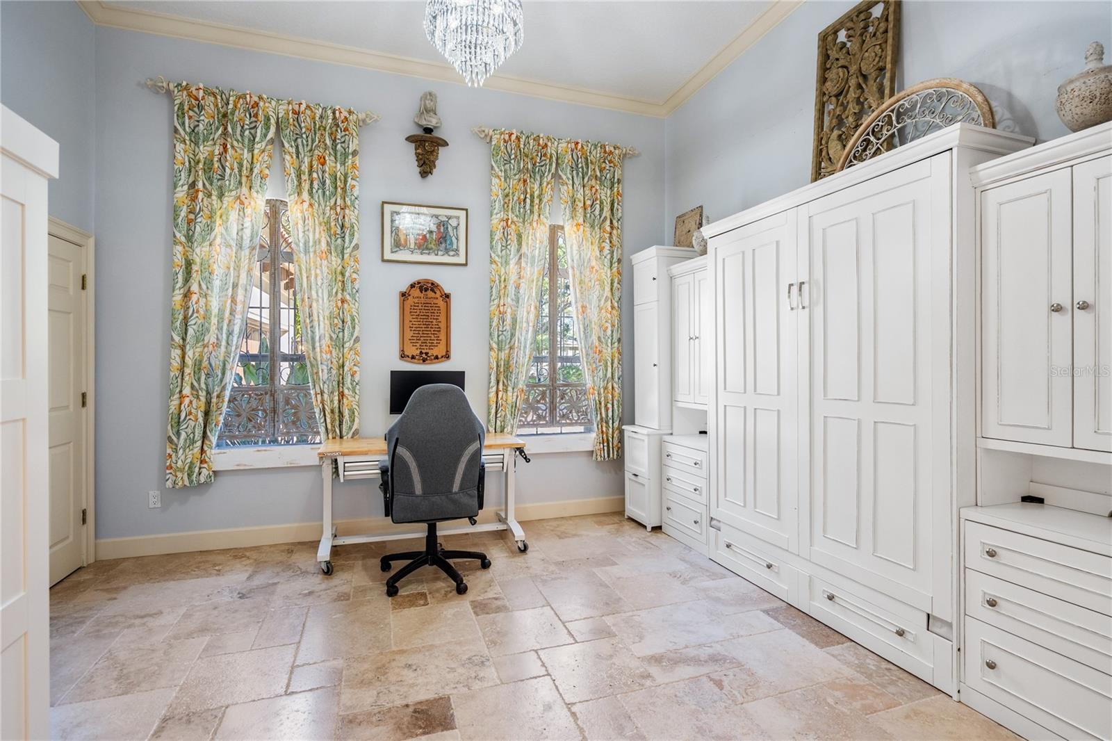 Image 23 of 53 For 8 Rue Renoir