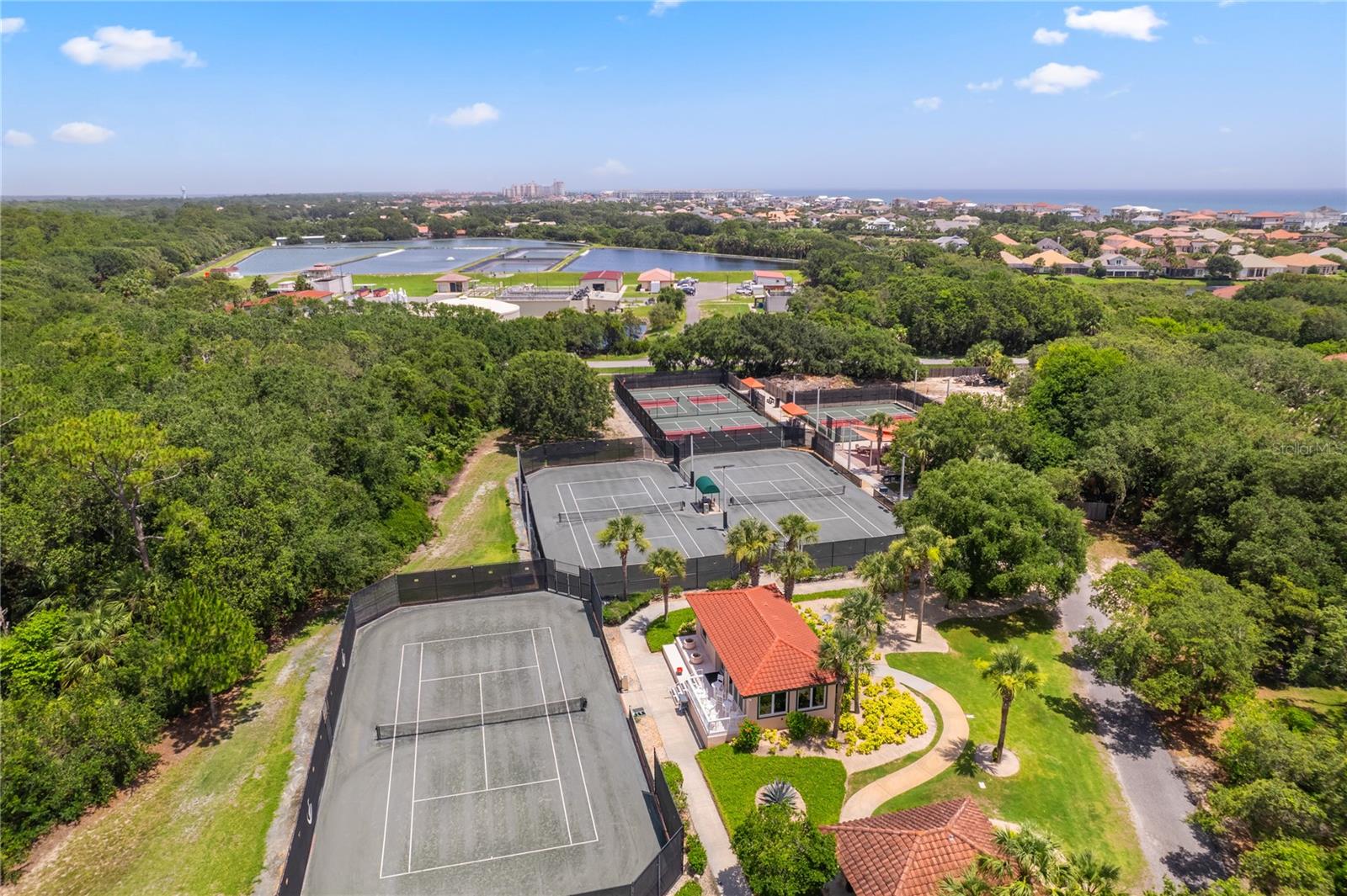 Image 45 of 53 For 8 Rue Renoir