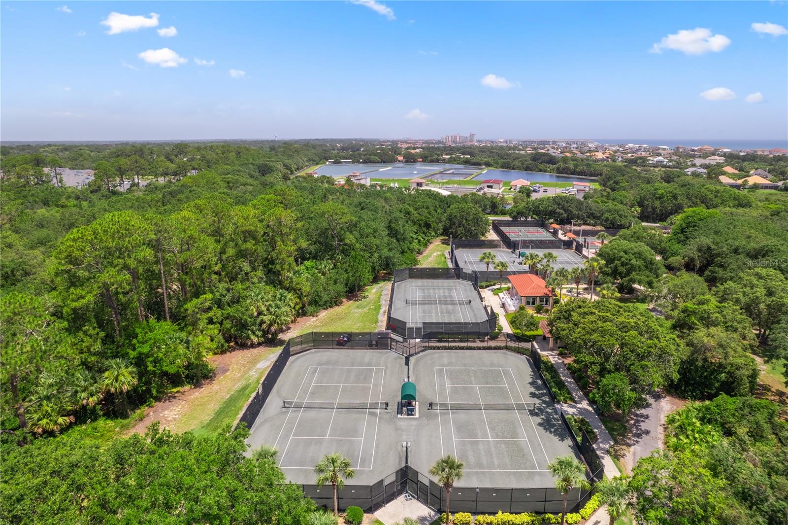 Image 46 of 53 For 8 Rue Renoir