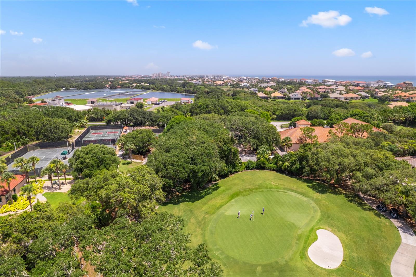 Image 52 of 53 For 8 Rue Renoir