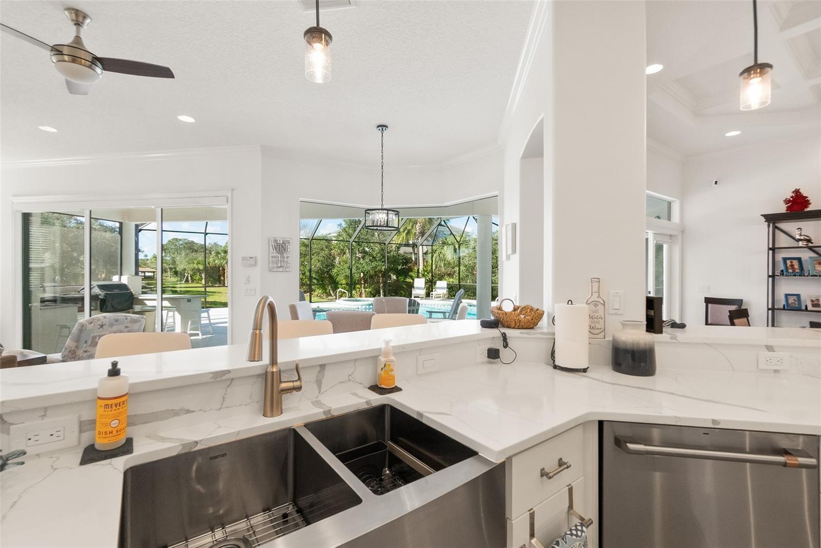 Image 29 of 71 For 104 Island Estates Parkway