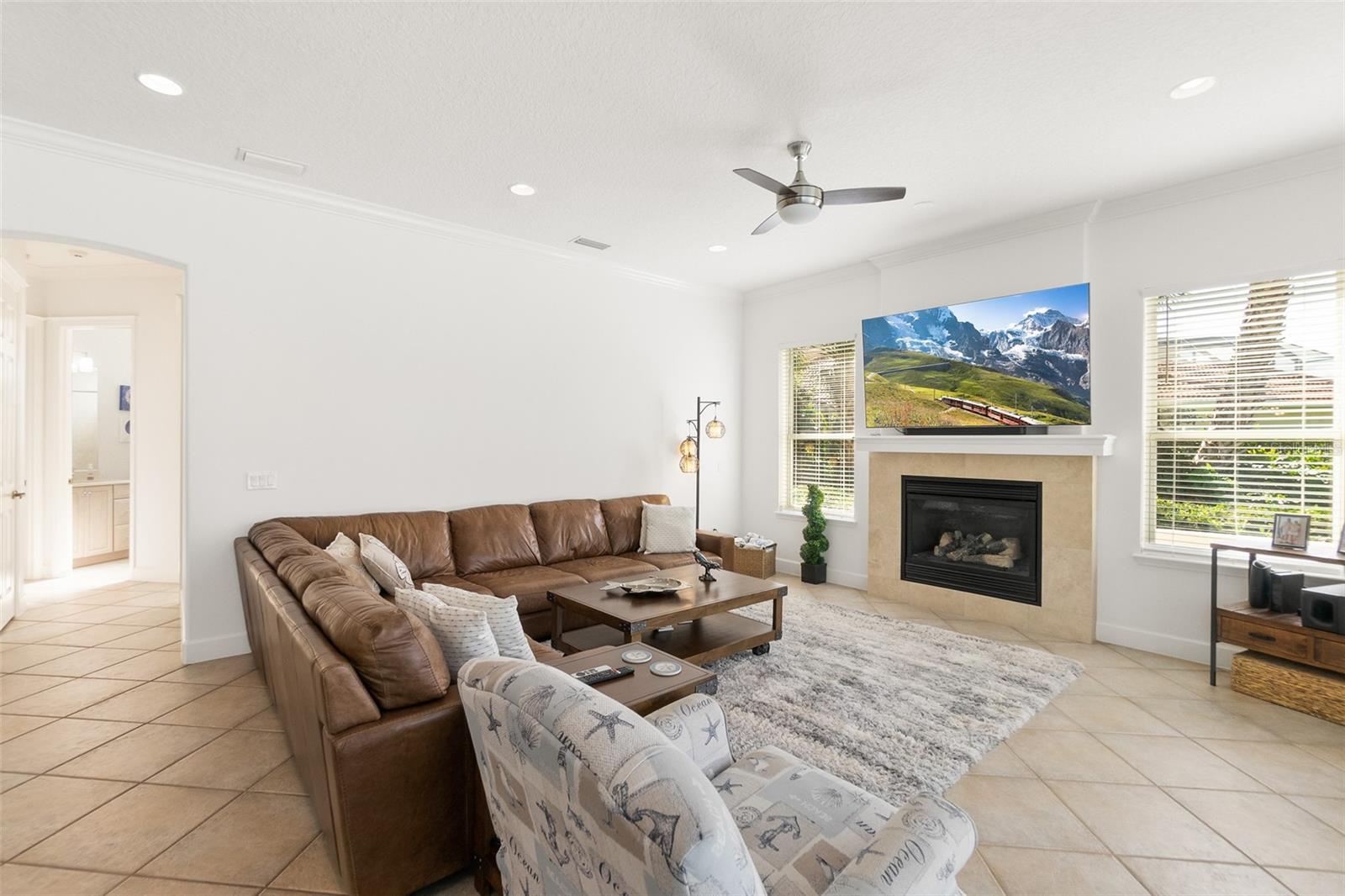 Image 32 of 71 For 104 Island Estates Parkway