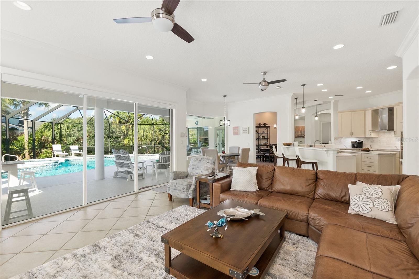 Image 33 of 71 For 104 Island Estates Parkway