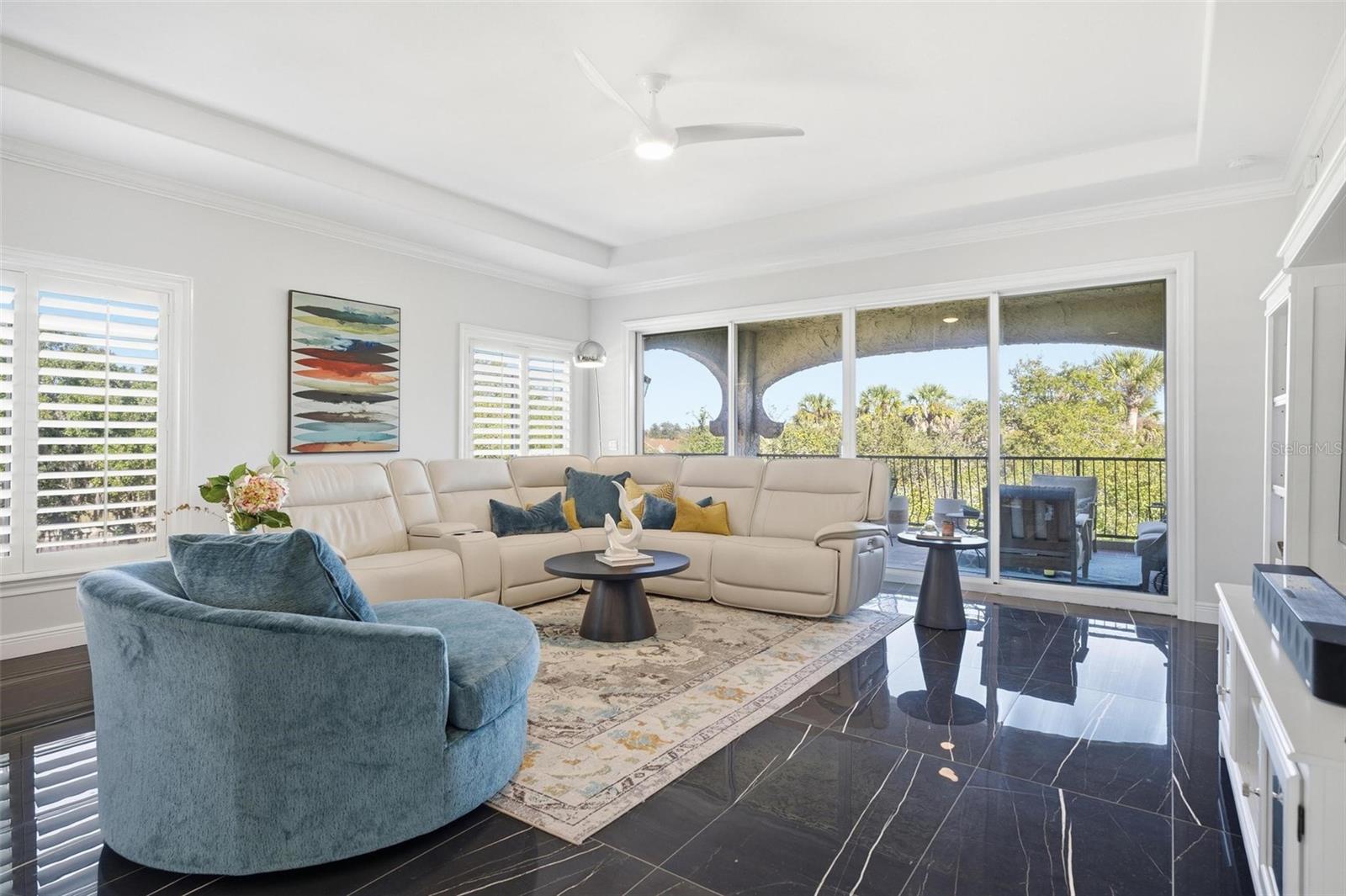 Image 16 of 76 For 110 Club House Drive 301