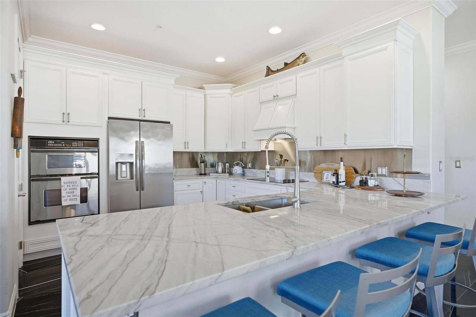 Image 22 of 76 For 110 Club House Drive 301