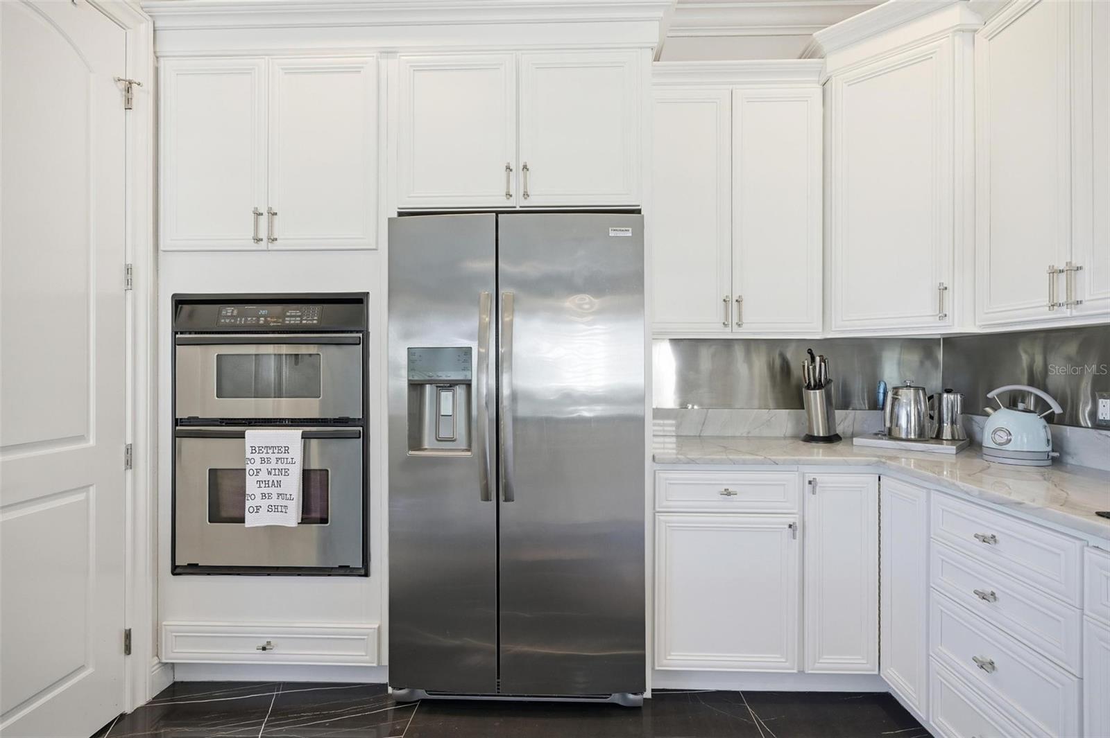 Image 25 of 76 For 110 Club House Drive 301