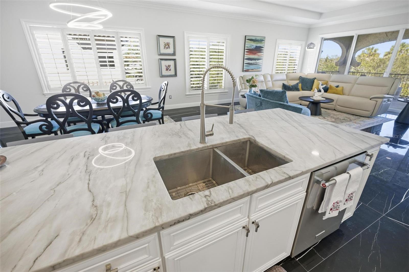 Image 27 of 76 For 110 Club House Drive 301