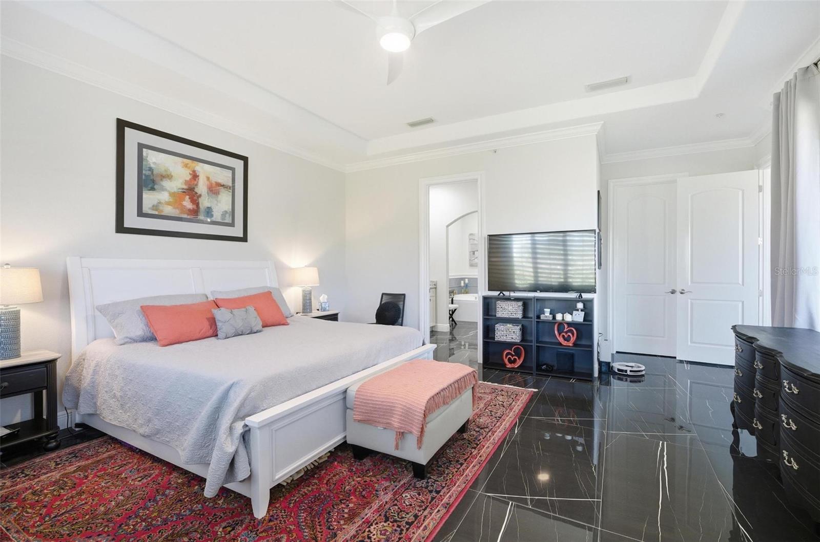 Image 32 of 76 For 110 Club House Drive 301