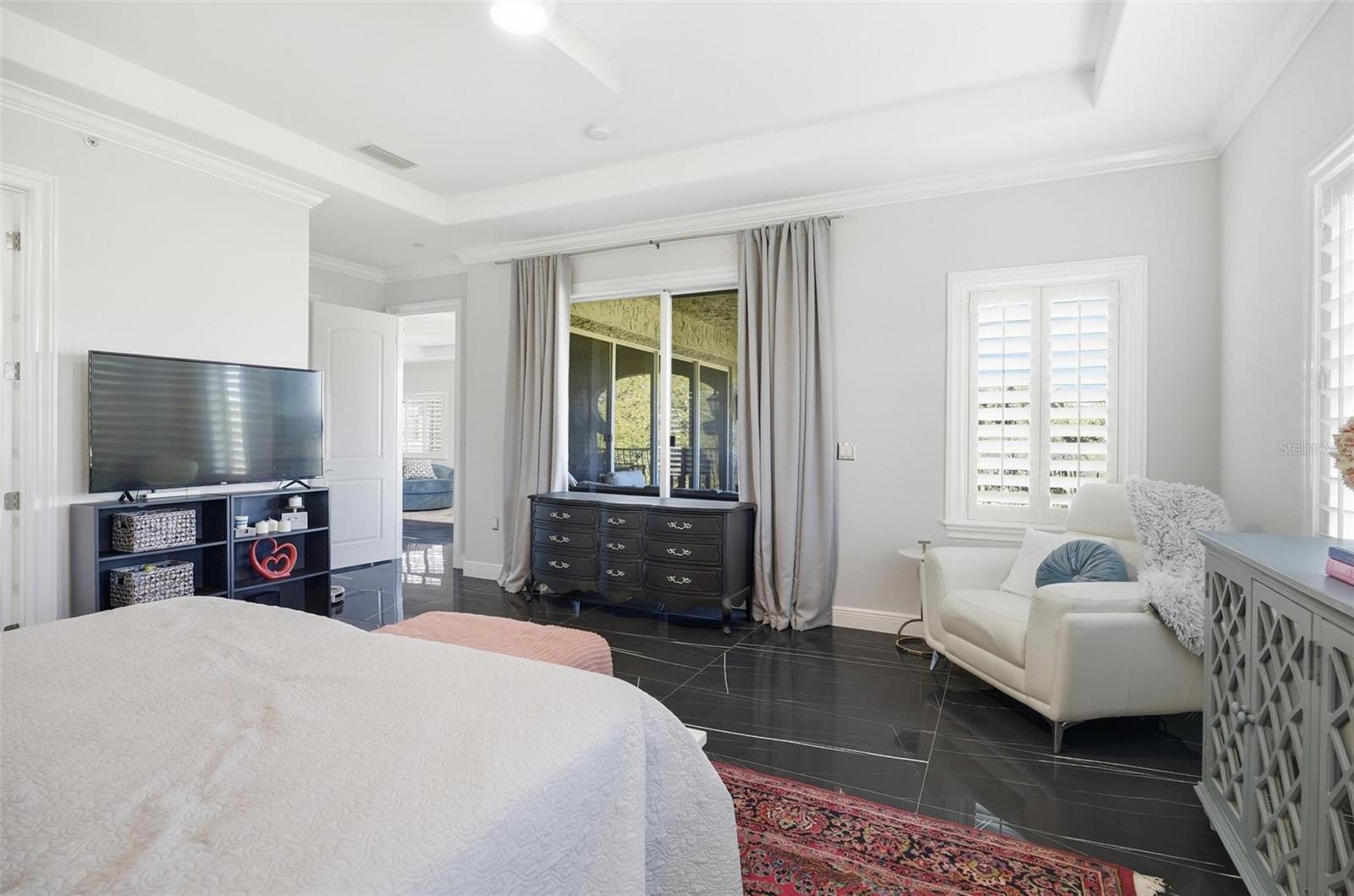 Image 35 of 76 For 110 Club House Drive 301