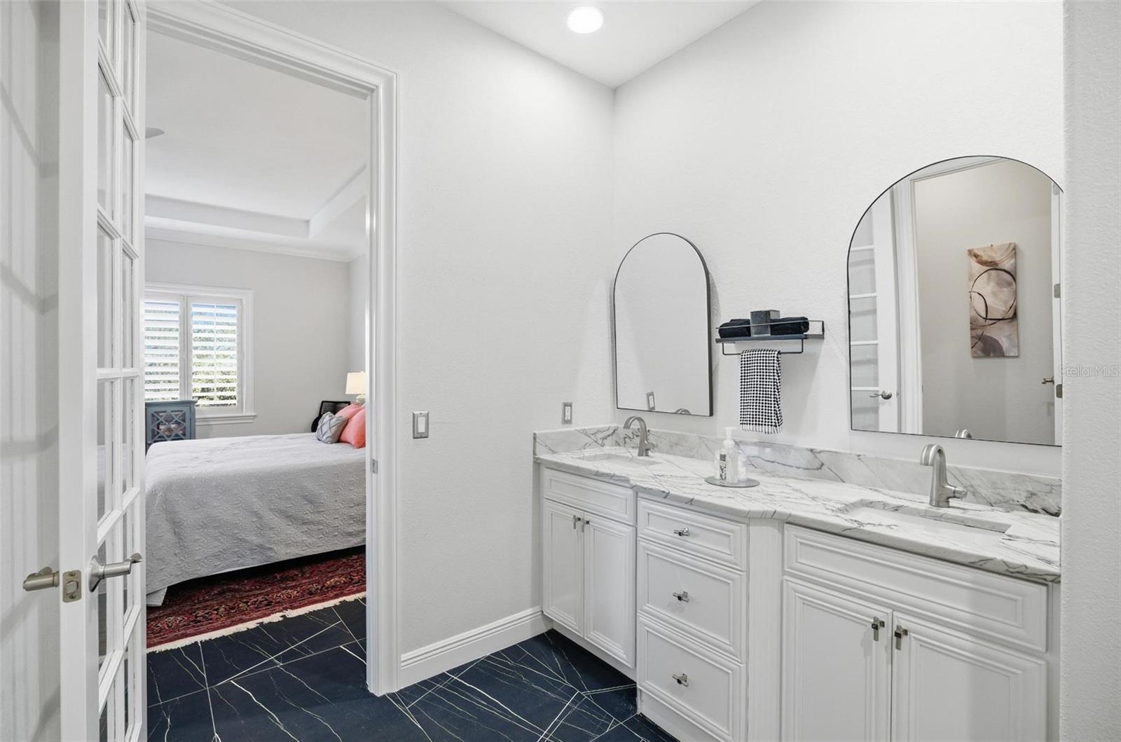 Image 39 of 76 For 110 Club House Drive 301