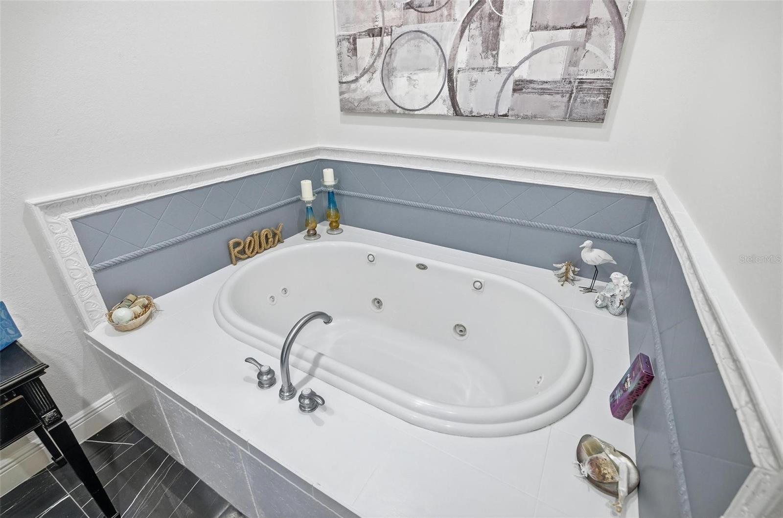 Image 43 of 76 For 110 Club House Drive 301