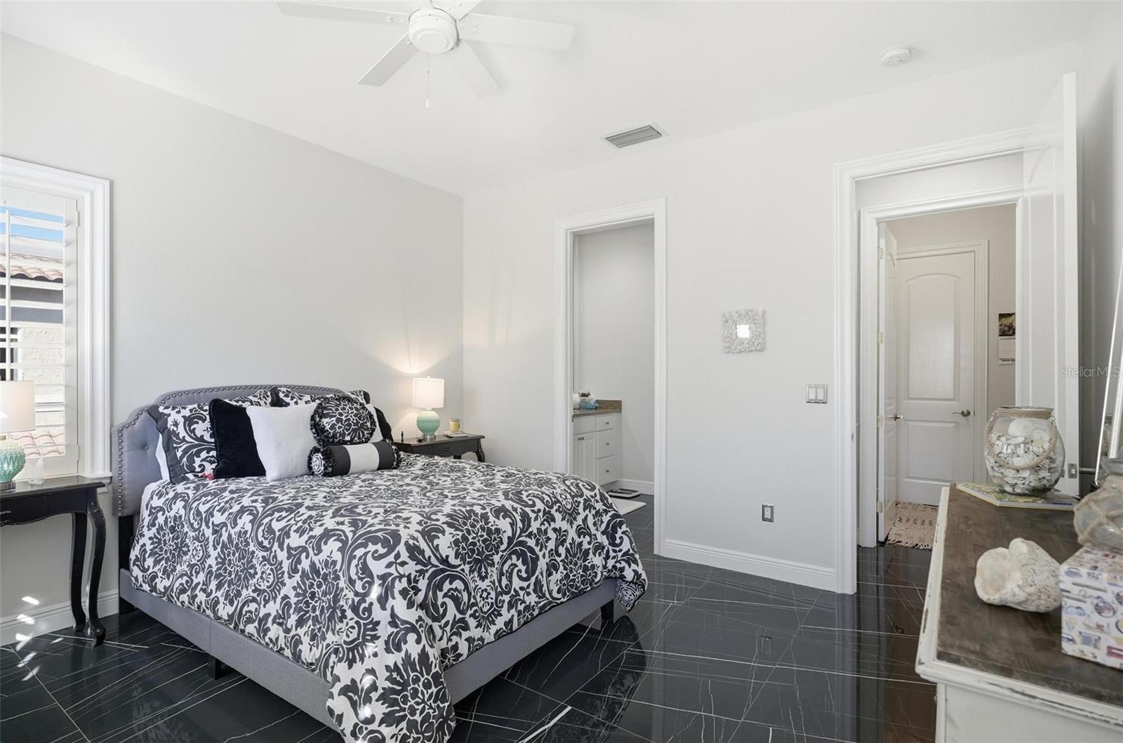 Image 47 of 76 For 110 Club House Drive 301