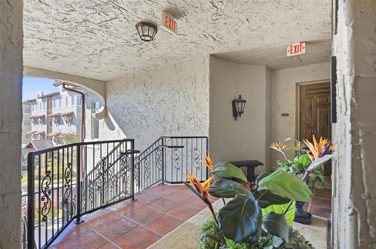 Image 6 of 76 For 110 Club House Drive 301