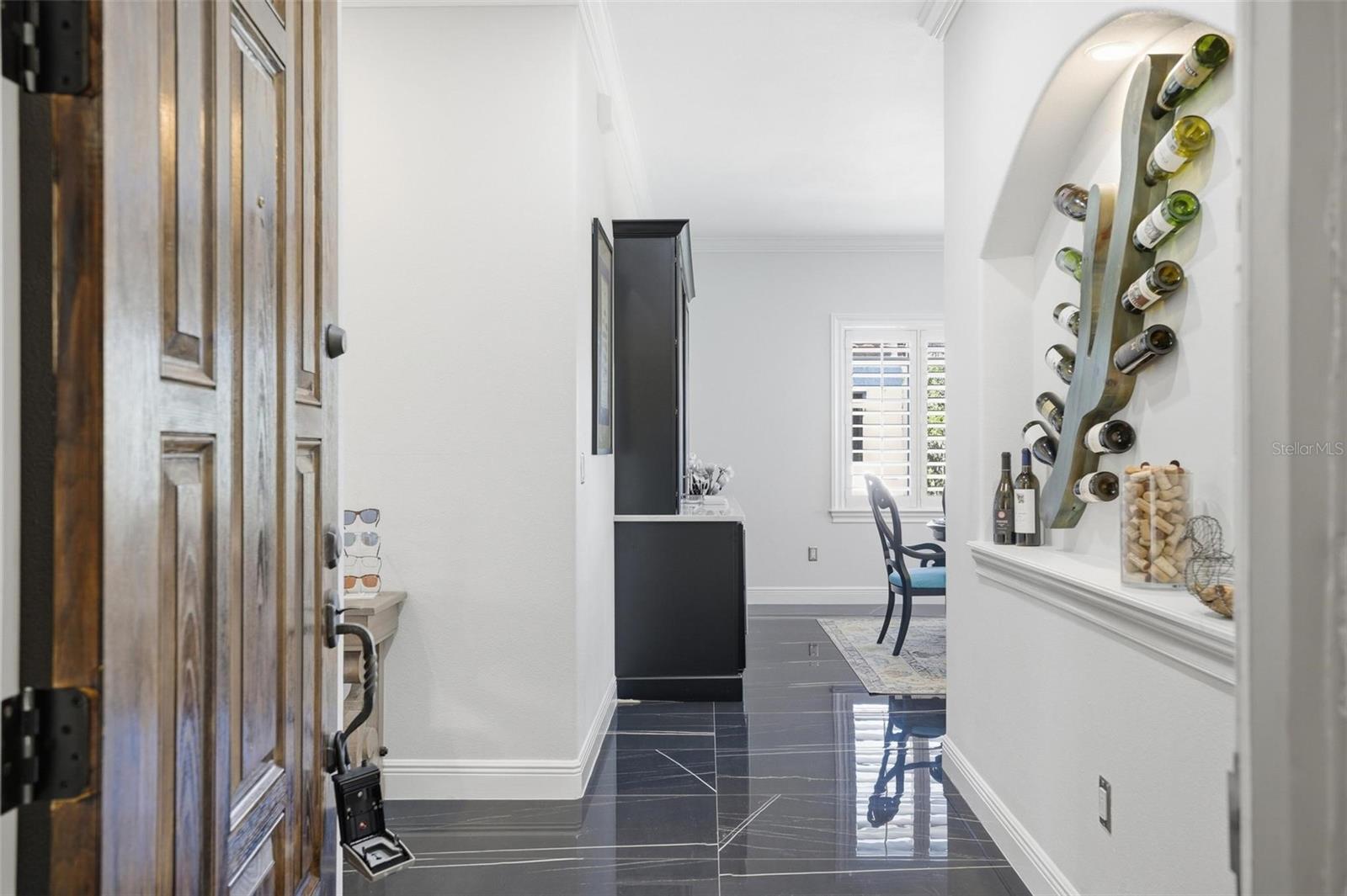 Image 8 of 76 For 110 Club House Drive 301