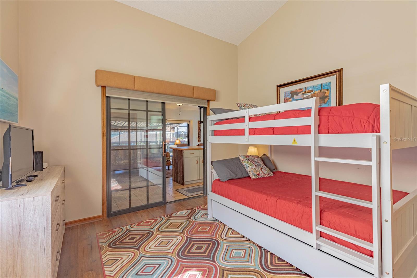 Listing photo id 17 for 27 Cherrytree Court