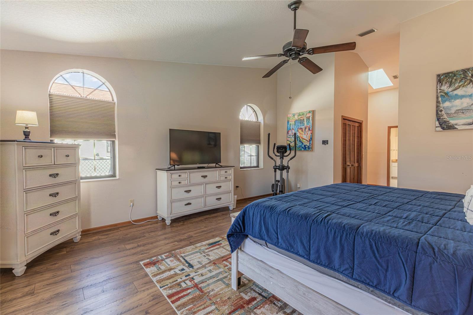 Listing photo id 30 for 27 Cherrytree Court