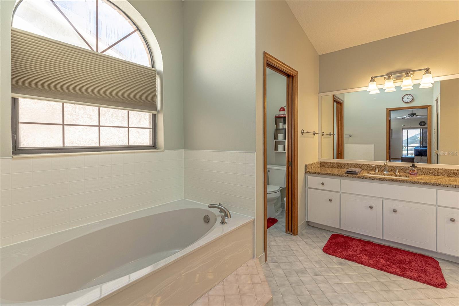 Listing photo id 35 for 27 Cherrytree Court