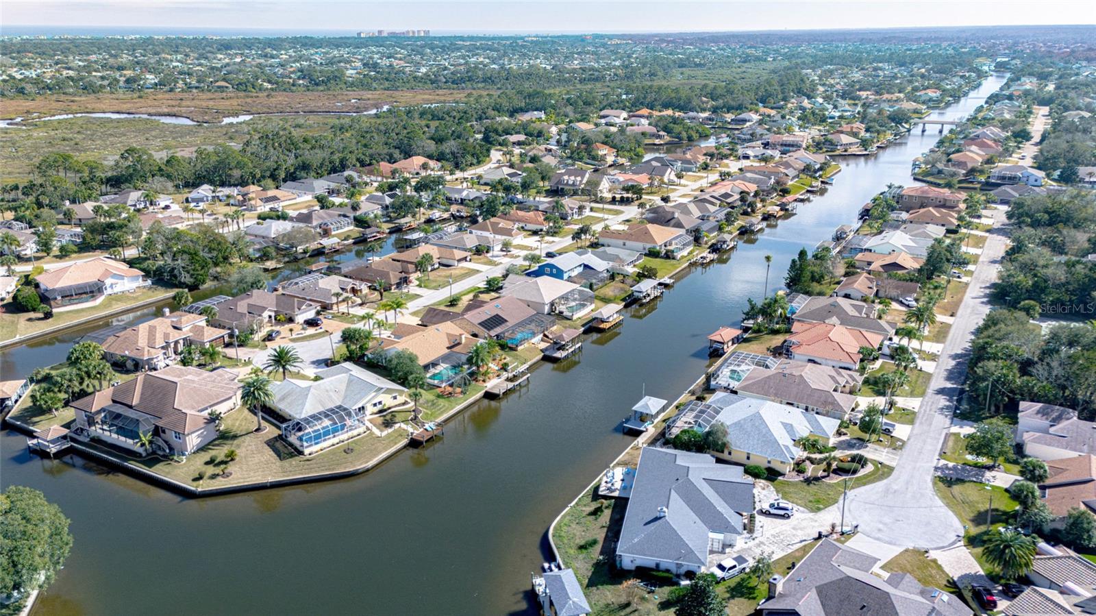 Listing photo id 45 for 27 Cherrytree Court