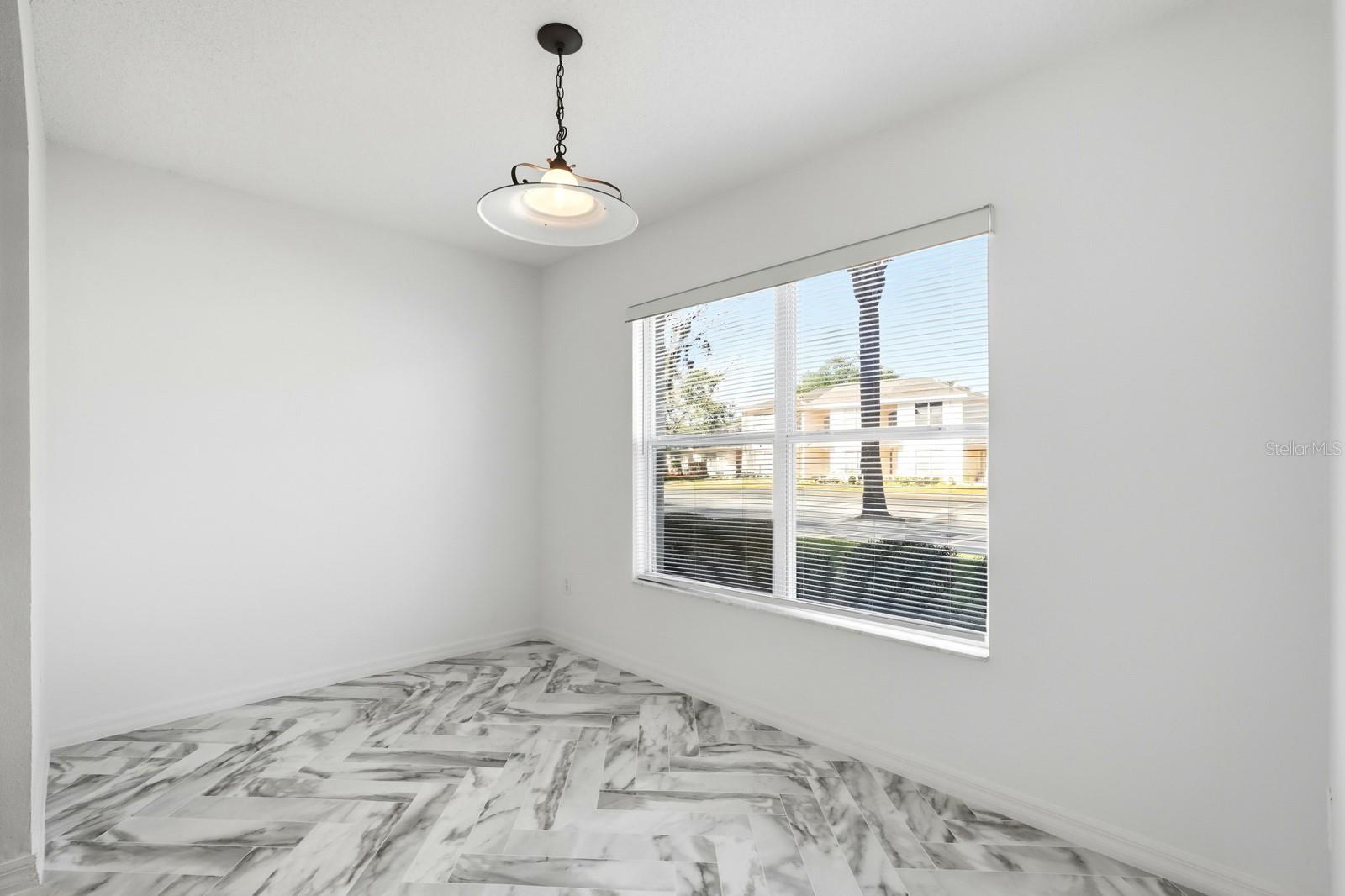 Image 6 of 35 For 1502 Deer Springs Road