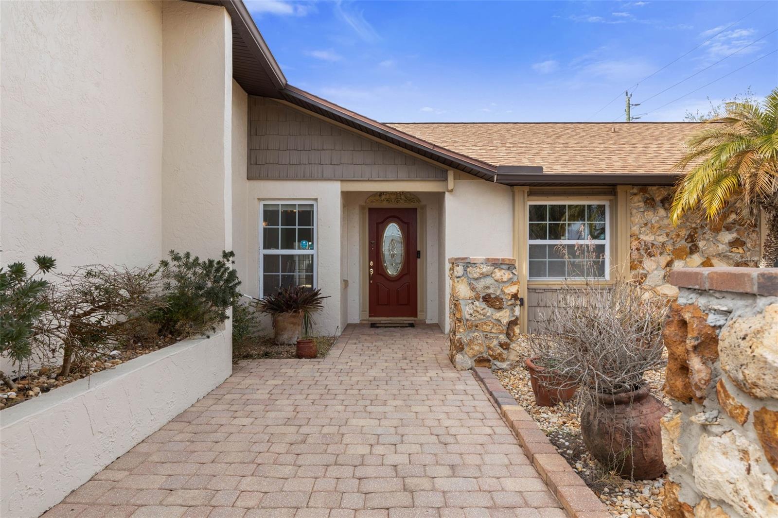 Image 2 of 31 For 2 Claridge Court S