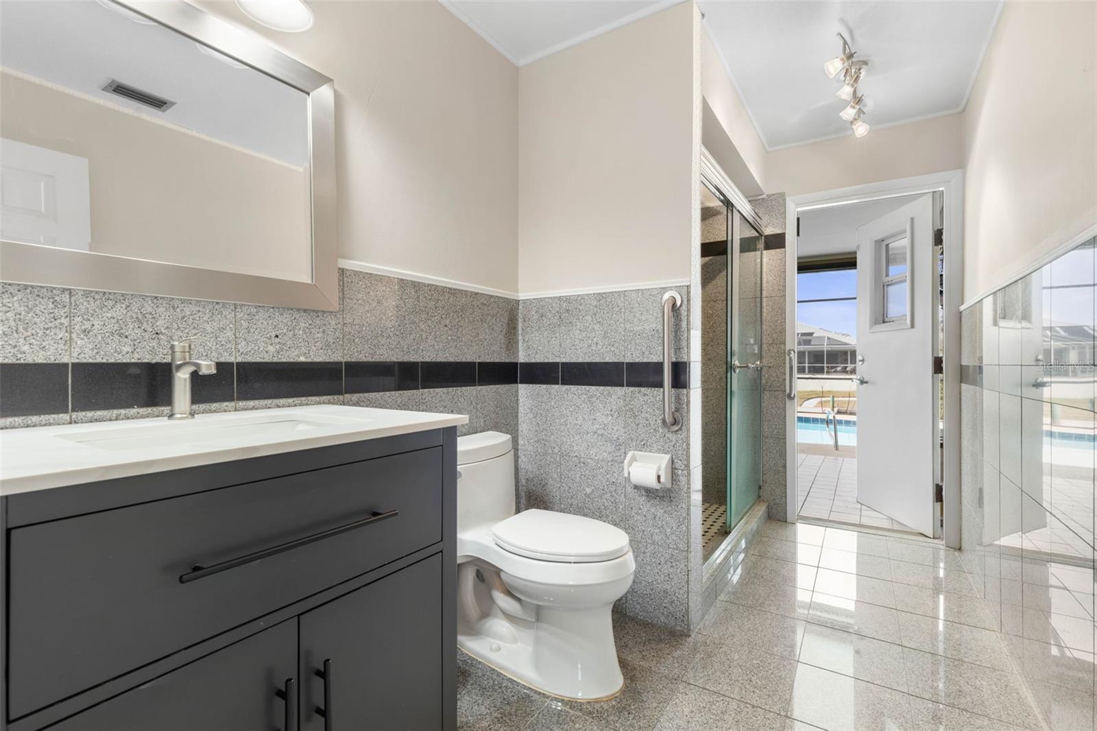 Image 21 of 31 For 2 Claridge Court S